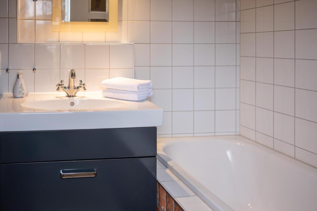 Apartmenthaus Brunnenhof Papstdorf Buitenkant foto